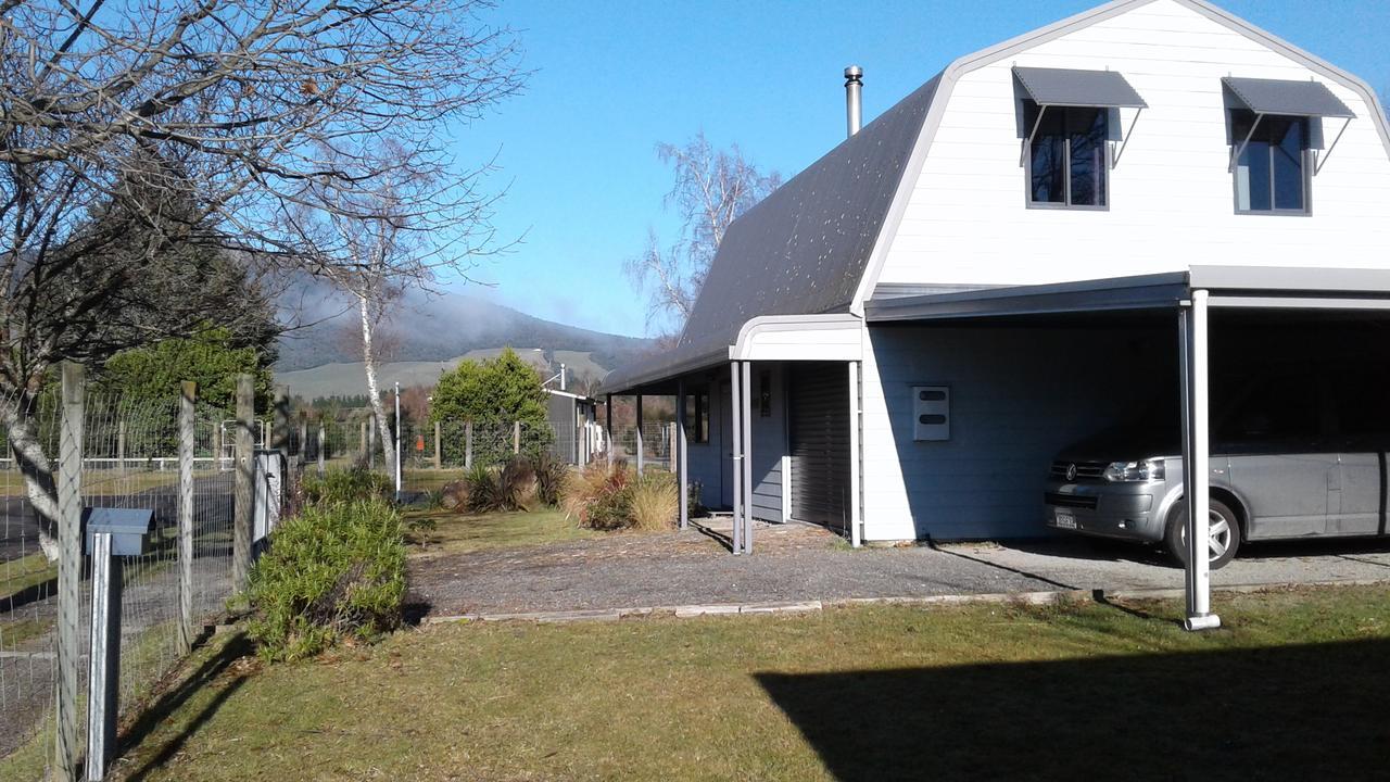 The Barn In Turangi Villa Exteriör bild
